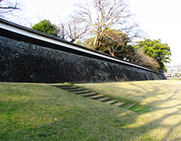 "Nagabei Wall