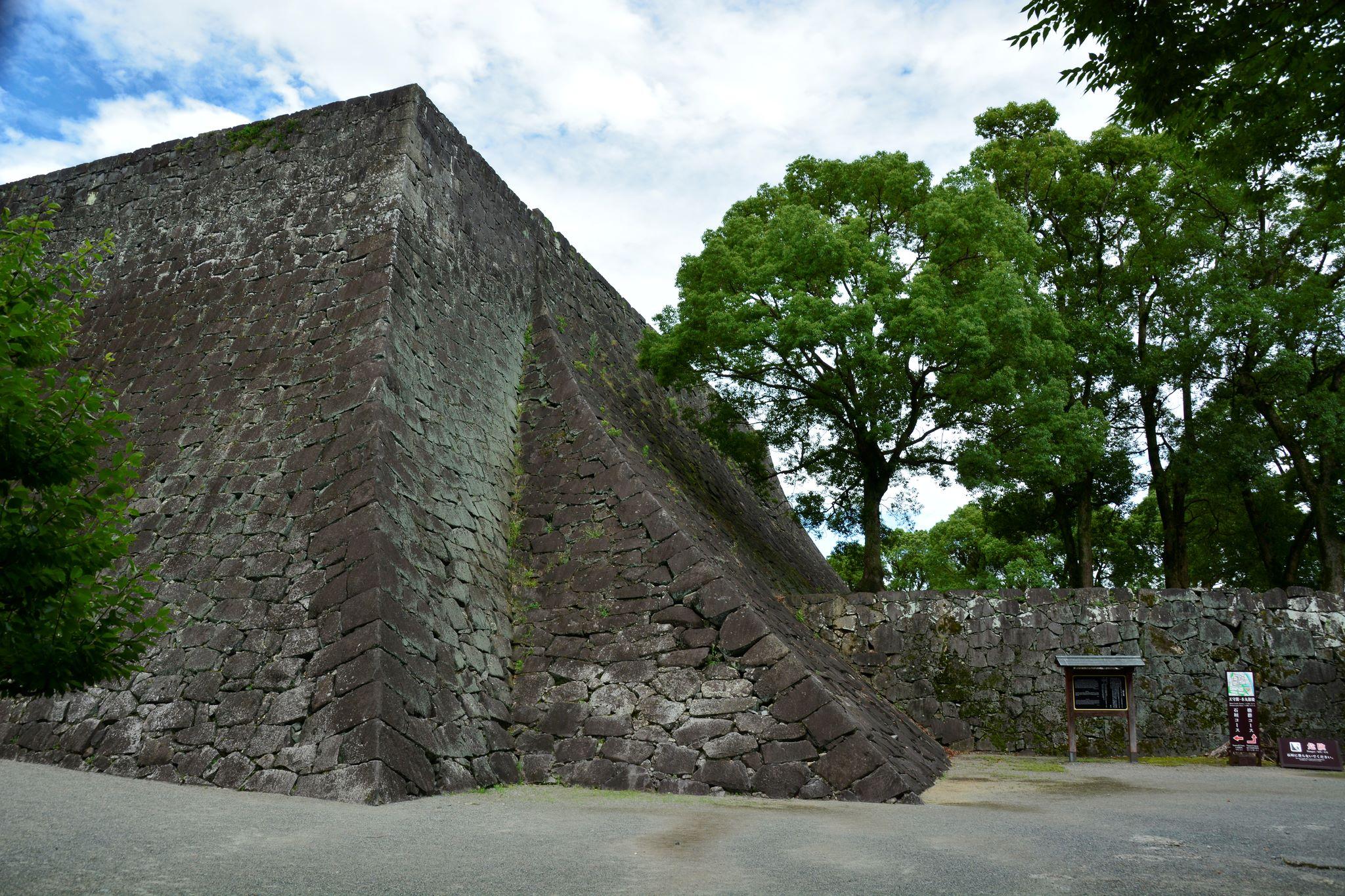 二様の石垣01