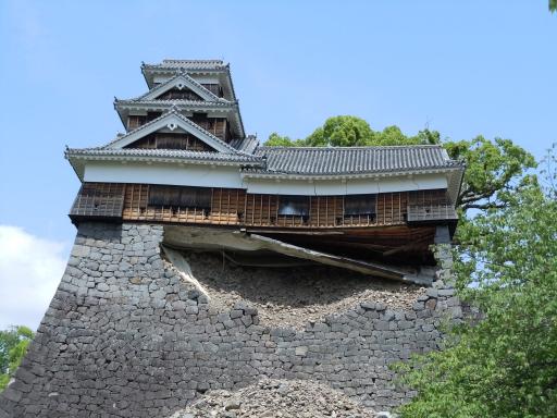 飯田丸五階櫓(地震後)