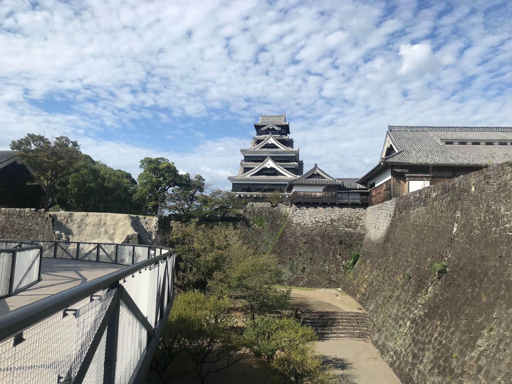 特別見学通路からの眺め(天守閣復旧後)